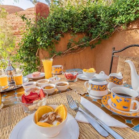 Riad Kasbah Des Roches Akhendachou n'Ait Ouffi Esterno foto