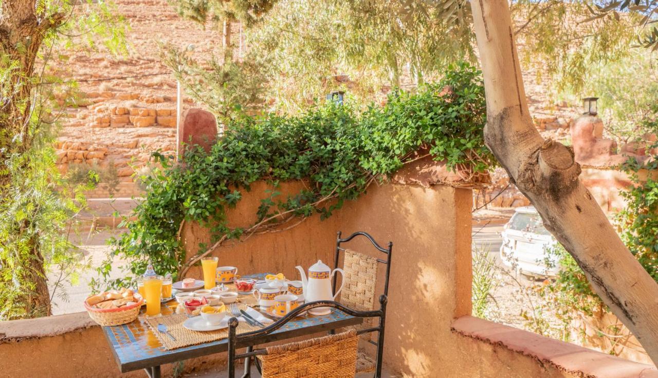 Riad Kasbah Des Roches Akhendachou n'Ait Ouffi Esterno foto