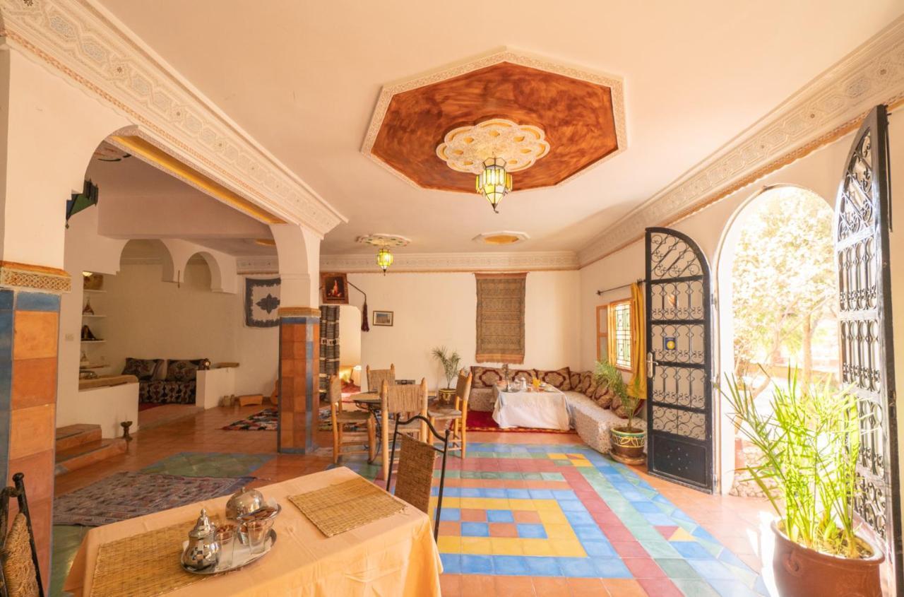 Riad Kasbah Des Roches Akhendachou n'Ait Ouffi Esterno foto