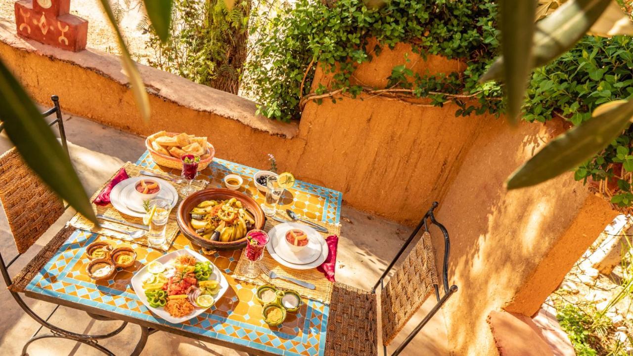 Riad Kasbah Des Roches Akhendachou n'Ait Ouffi Esterno foto