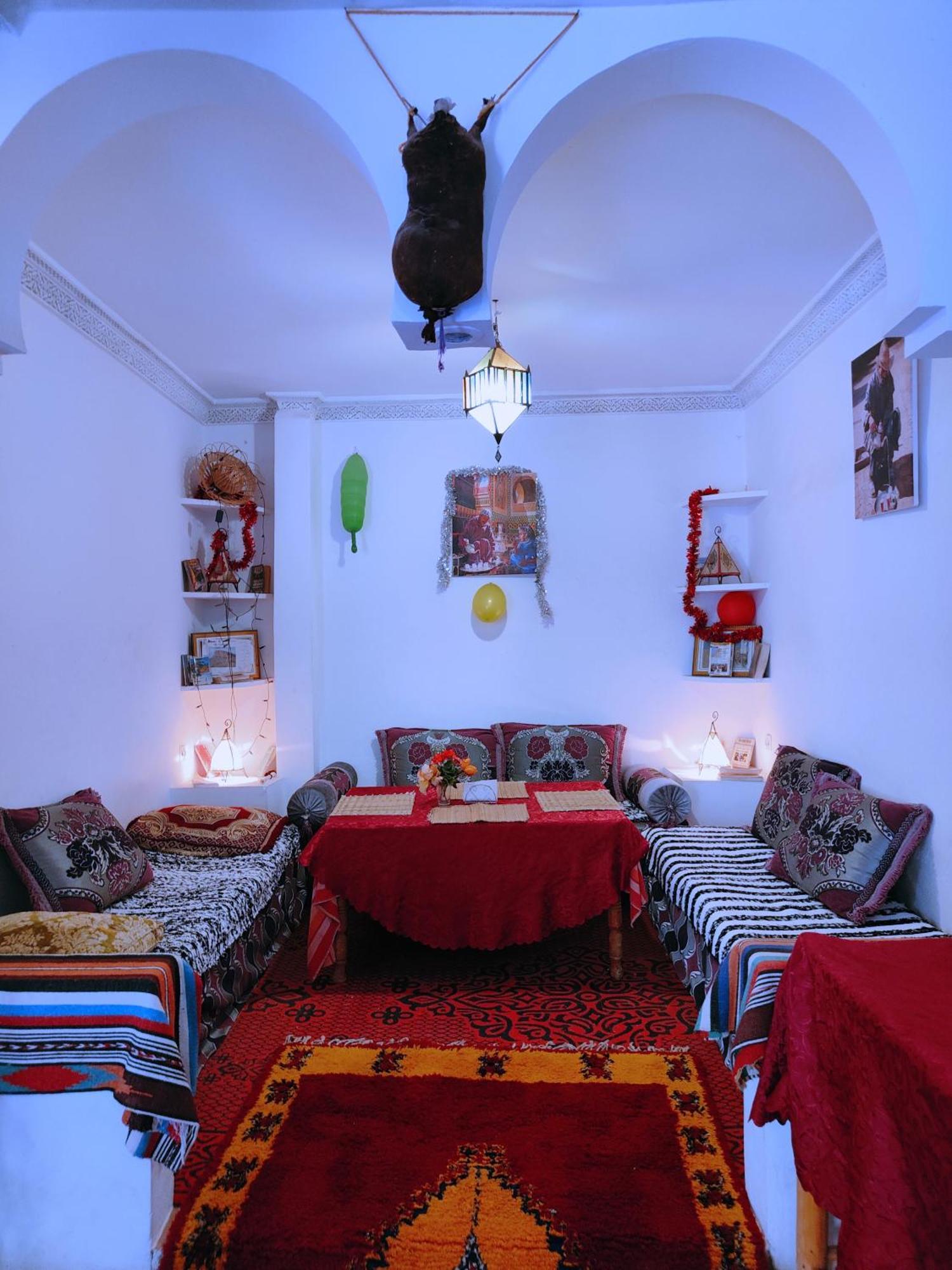 Riad Kasbah Des Roches Akhendachou n'Ait Ouffi Esterno foto