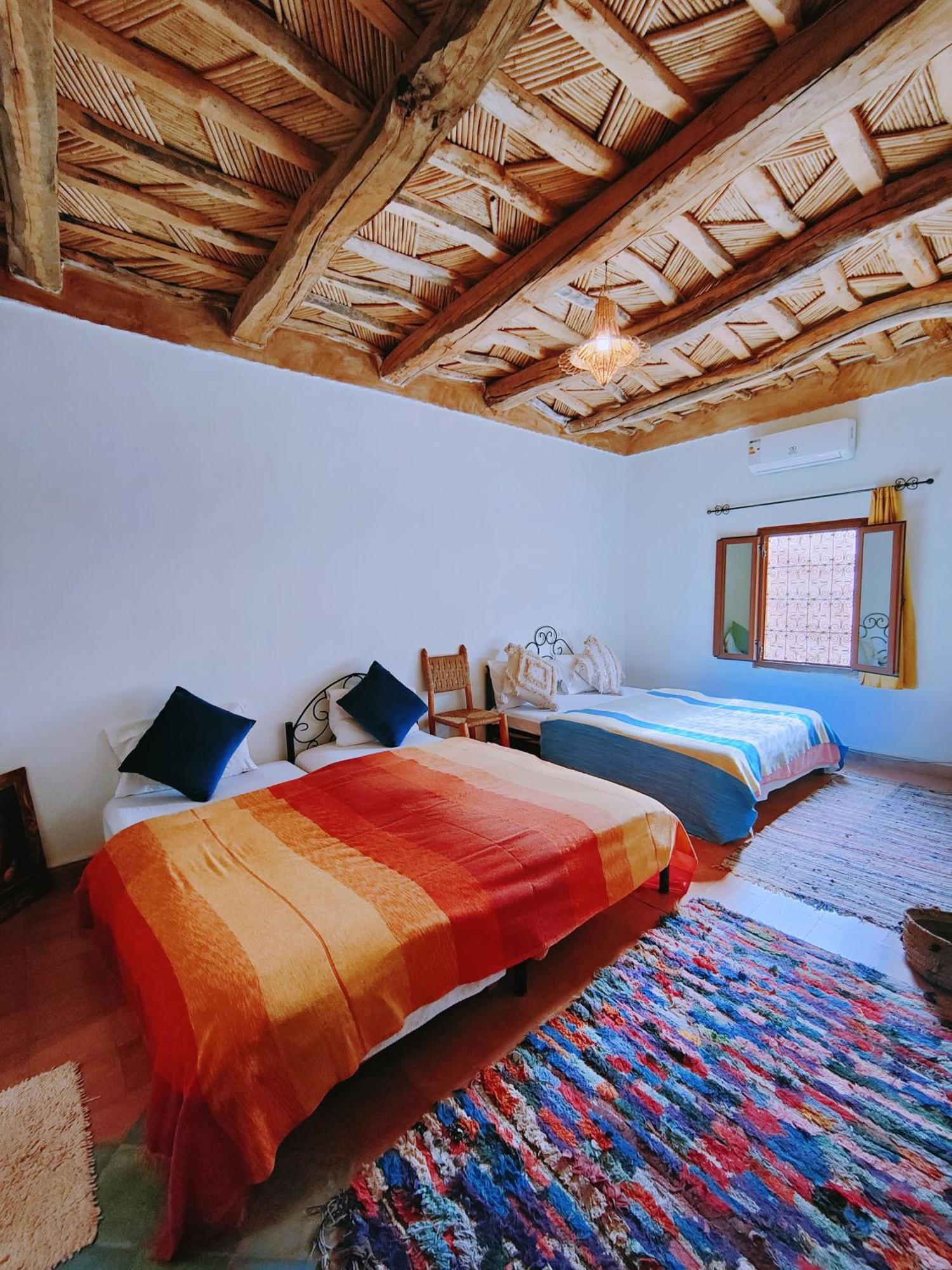 Riad Kasbah Des Roches Akhendachou n'Ait Ouffi Esterno foto