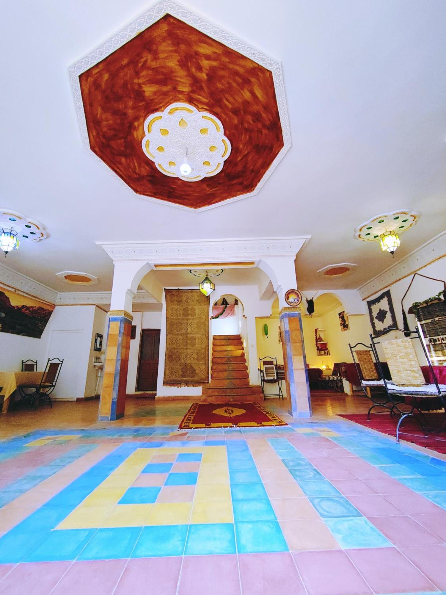 Riad Kasbah Des Roches Akhendachou n'Ait Ouffi Esterno foto