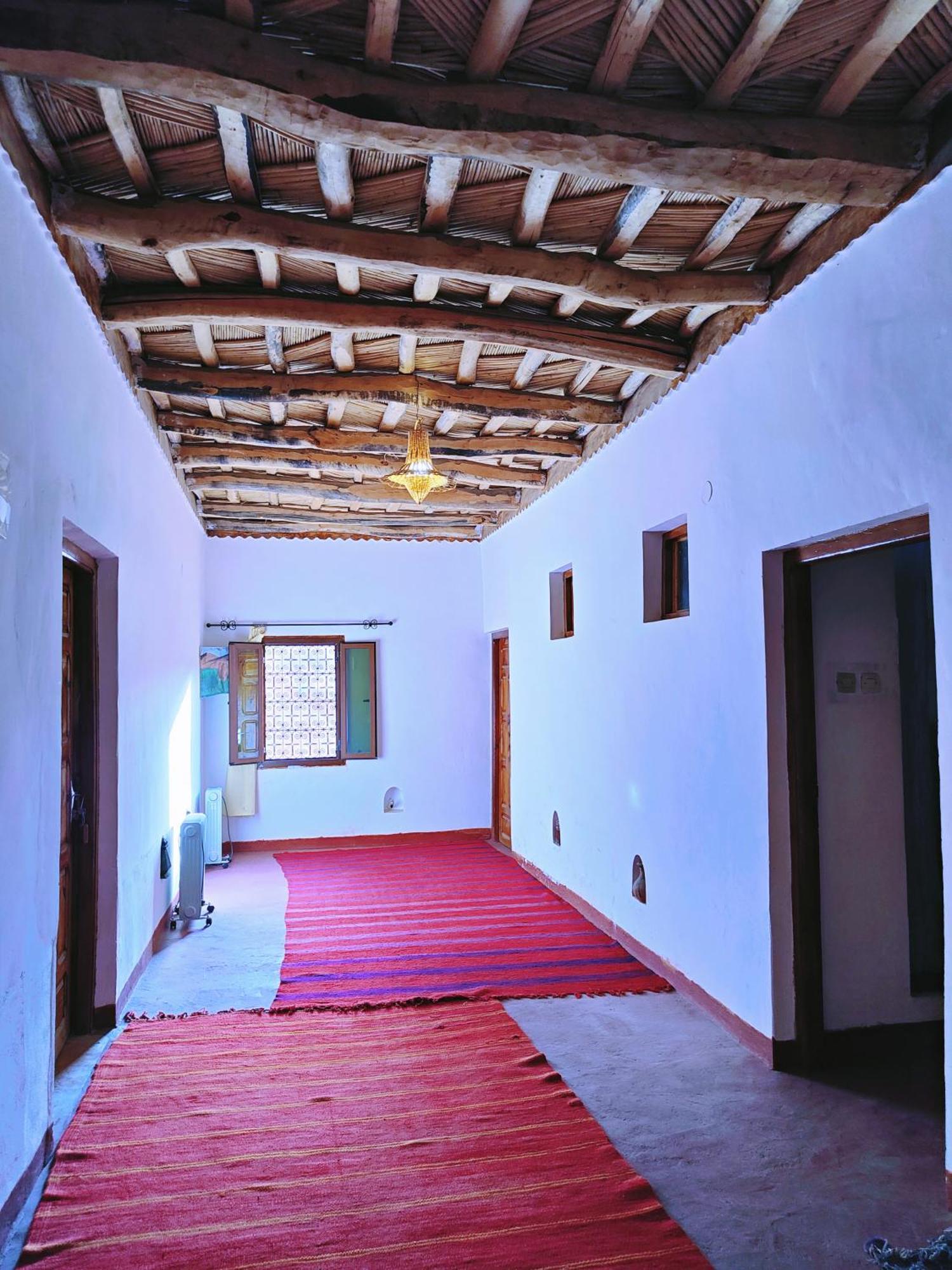 Riad Kasbah Des Roches Akhendachou n'Ait Ouffi Esterno foto