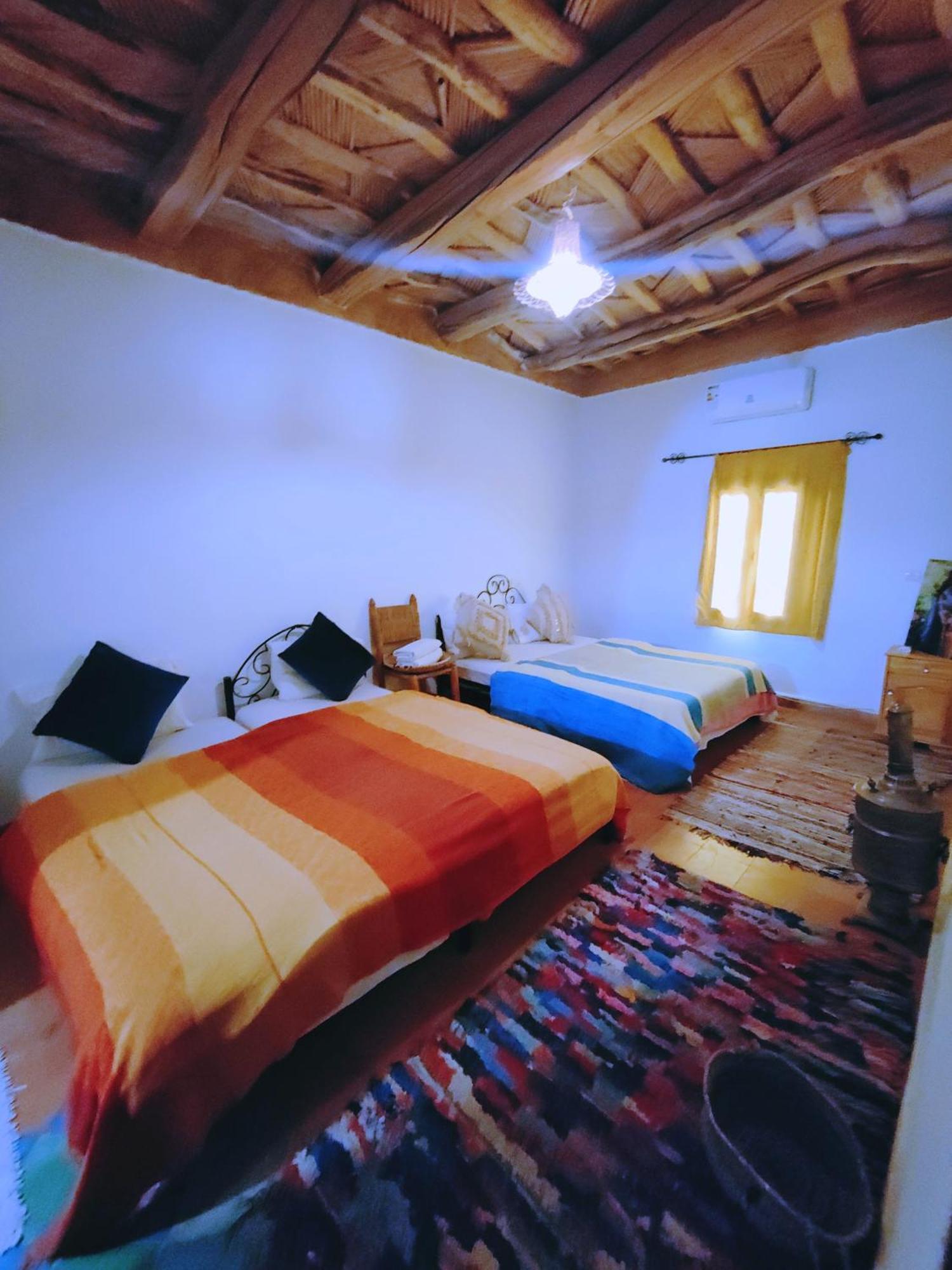 Riad Kasbah Des Roches Akhendachou n'Ait Ouffi Esterno foto
