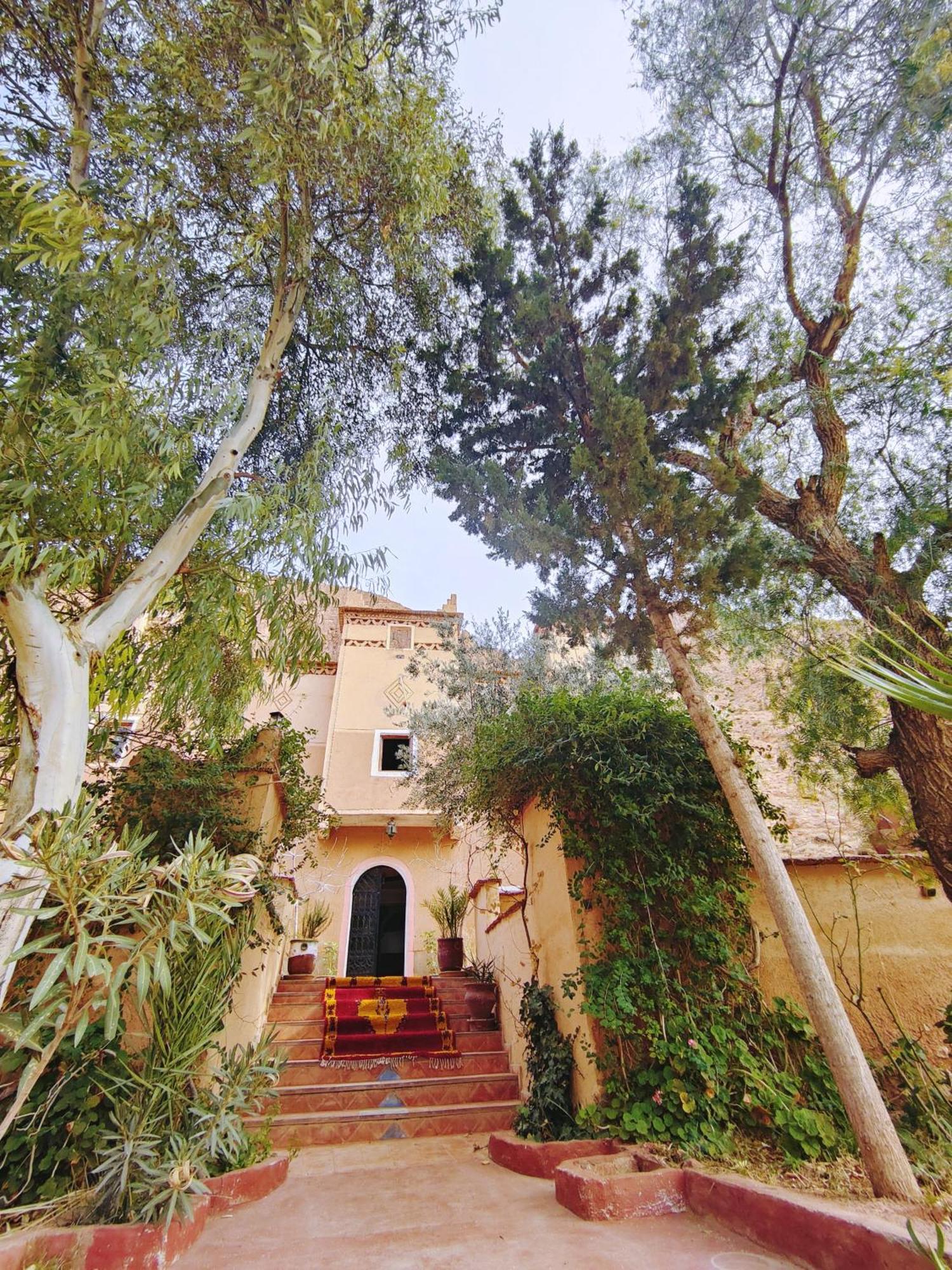 Riad Kasbah Des Roches Akhendachou n'Ait Ouffi Esterno foto