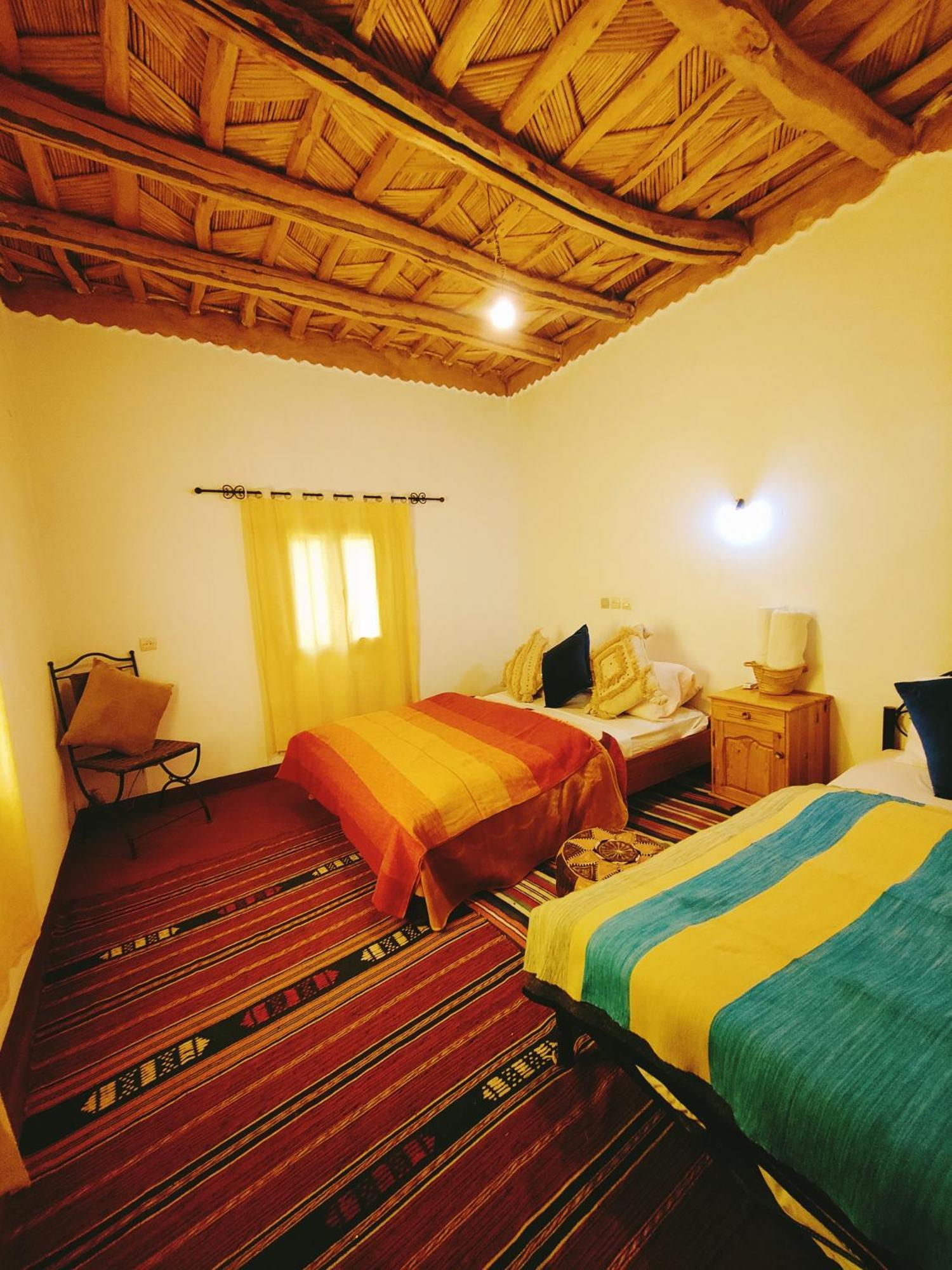 Riad Kasbah Des Roches Akhendachou n'Ait Ouffi Esterno foto