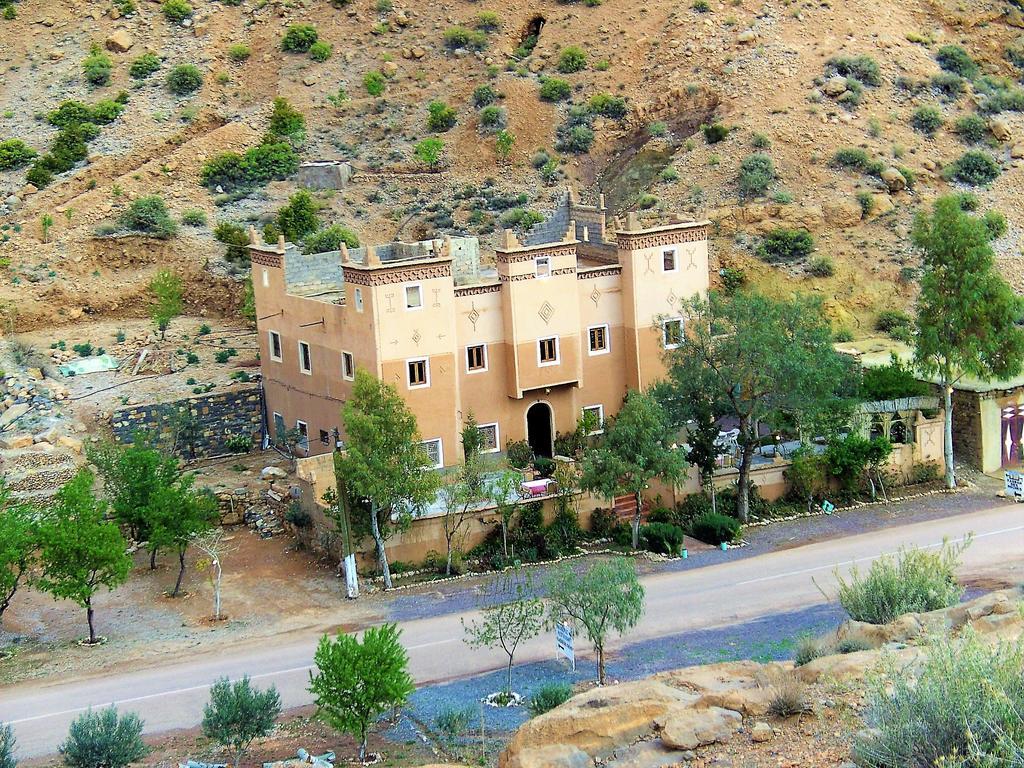 Riad Kasbah Des Roches Akhendachou n'Ait Ouffi Esterno foto